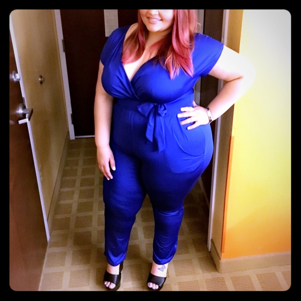 Blueberry jumpsuit w/ pockets !